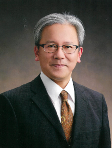 校長　庄山健一